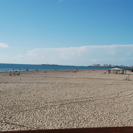 Brisas Estadio Playa Victoria Cádiz Exterior foto